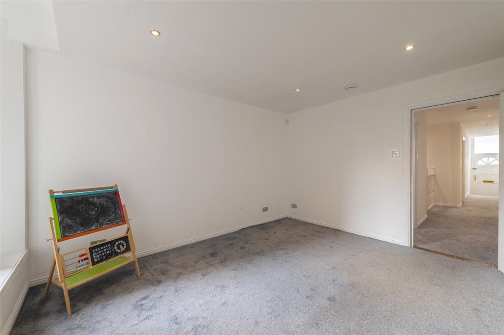 Bedroom 2 Alt