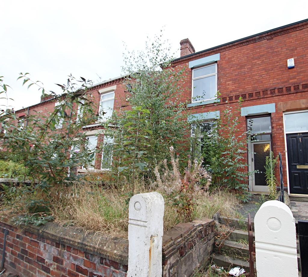 Wigan Road, AshtoninMakerfield... 3 bed semidetached house £120,000