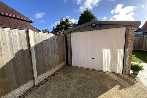 48 Broad Bridge Close, Kiveton Park, Sheffield, S26 6SN