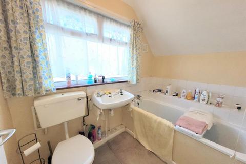 15 Axtane, Southfleet, Gravesend, DA13 9NB