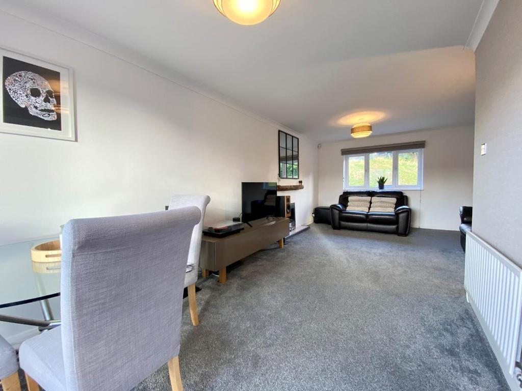 Claybank Fold, Padiham, Burnley 3 bed terraced house £137,000