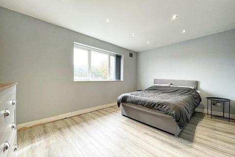 72 Wharncliffe Road, Wakefield, WF2 7QA