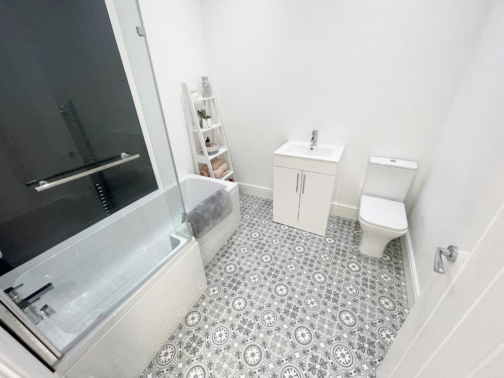Ground floor bathroom