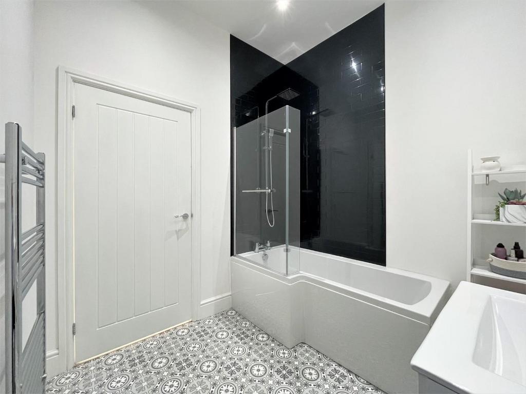 Ground floor bathroom