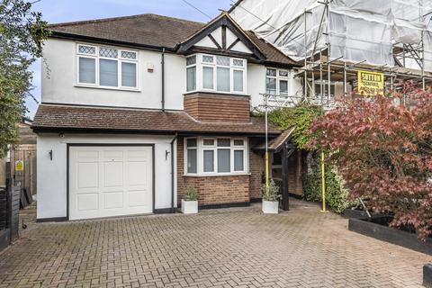 109 Tudor Avenue, Worcester Park, KT4 8TU
