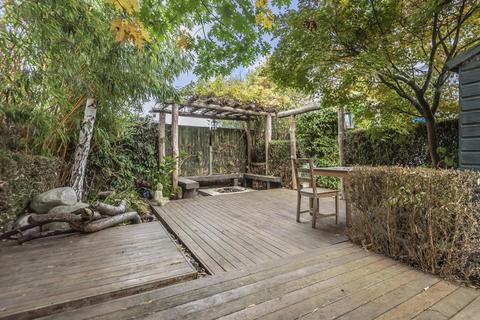 109 Tudor Avenue, Worcester Park, KT4 8TU