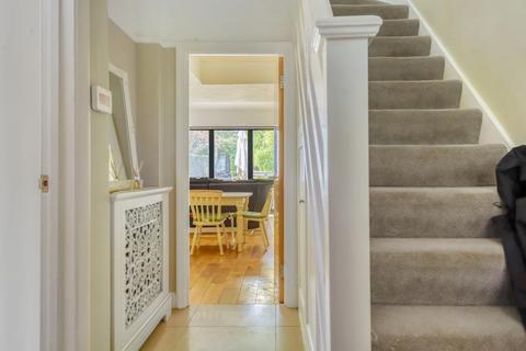 109 Tudor Avenue, Worcester Park, KT4 8TU