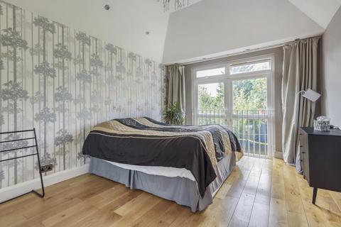 109 Tudor Avenue, Worcester Park, KT4 8TU