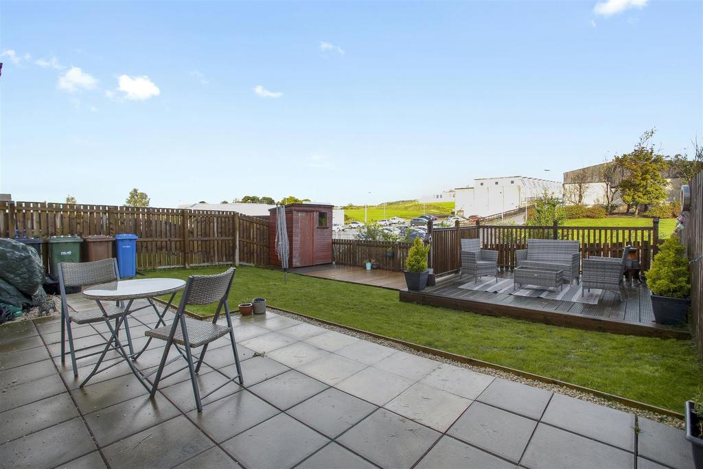 94 South Larch Road 4.jpg