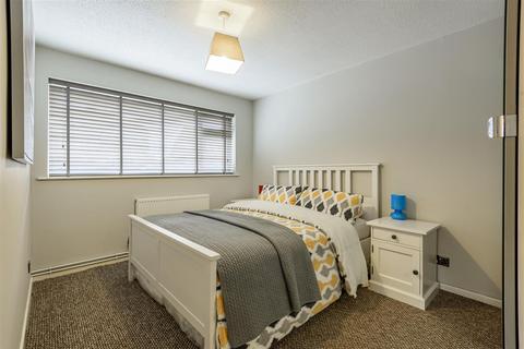 32 Bridle Drive, Clapham, Bedford, MK41 6BB