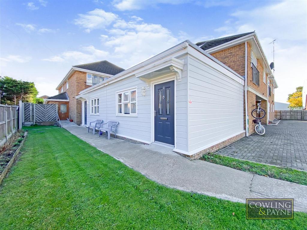 Bakers Court Hodgson Way Wickford 1 Bed Apartment £200 000 Free