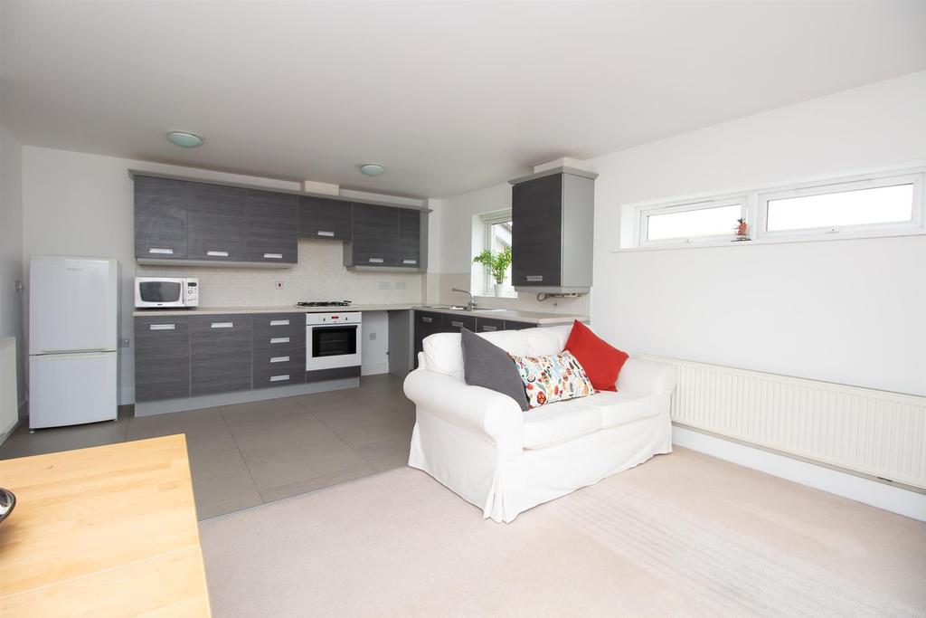 June Courtyard, The Staithes, Gateshead 1 bed apartment £575 pcm (£