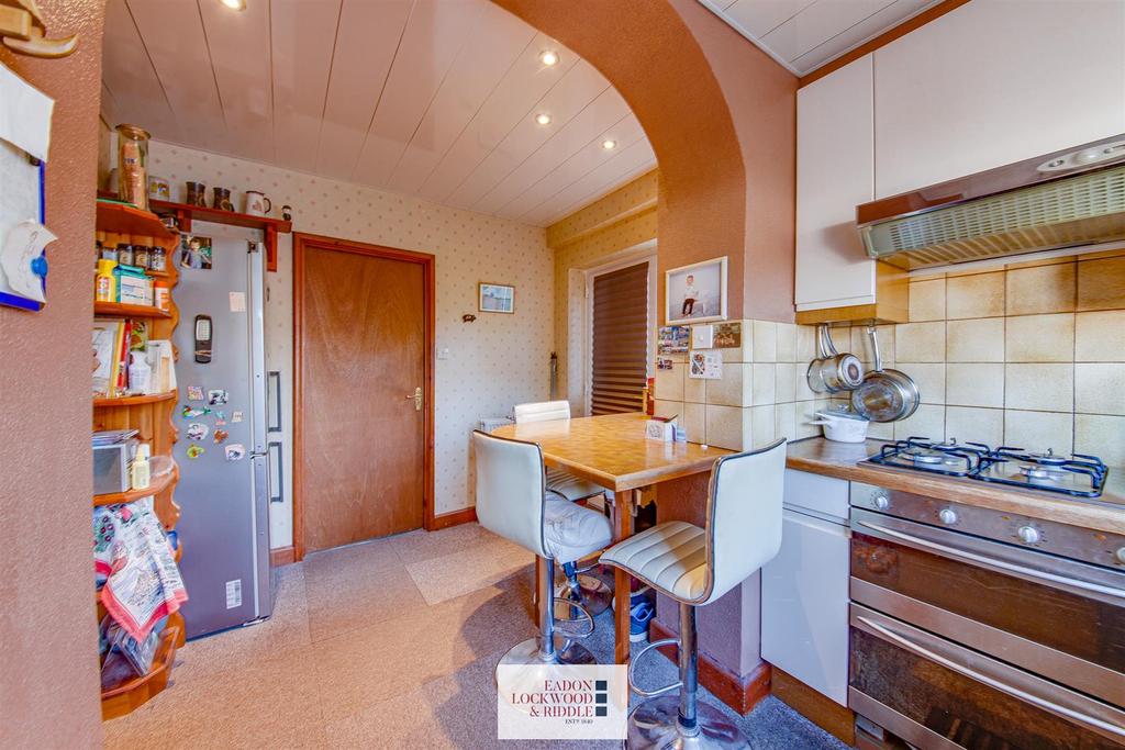 Kitchen 1.4.jpg