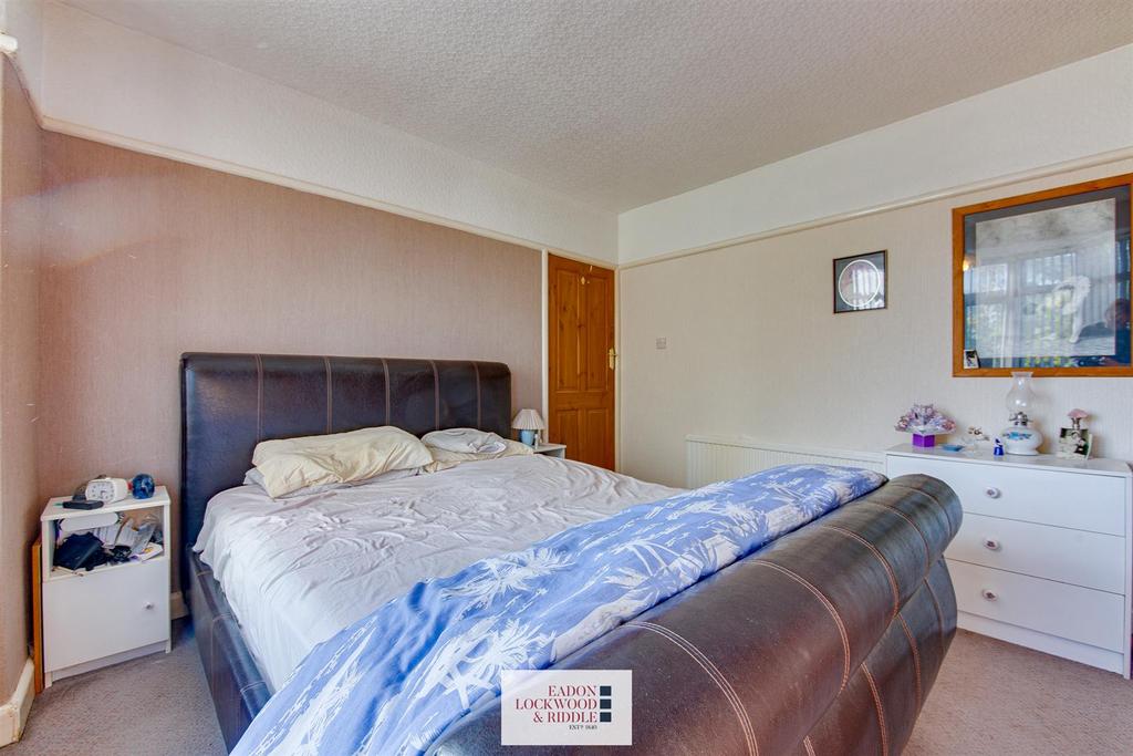 Bedroom 1.2.jpg