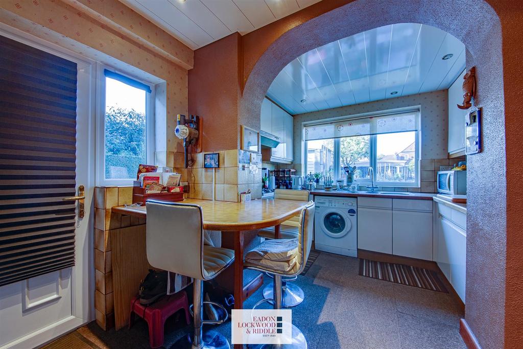 Kitchen 1.1.jpg