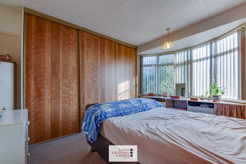 Bedroom 1.3.jpg