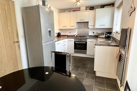 27 Bow Bridge Close, Market Weighton, York, YO43 3FH