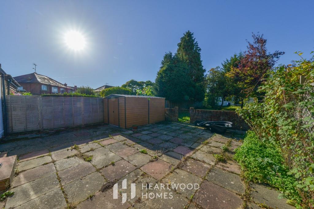 Kingshill Avenue, St. Albans, AL4 9QB 5 bed semidetached house £980,000