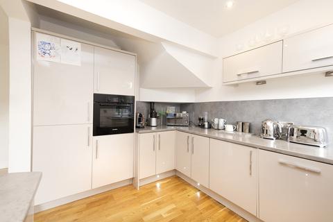 5 George Crescent, Loanhead, EH20 9DN