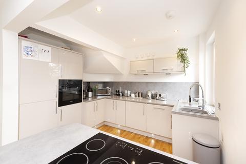5 George Crescent, Loanhead, EH20 9DN