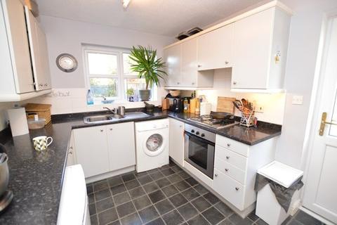 3 bedroom semi-detached house for sale - Meadow Close, Market Drayton