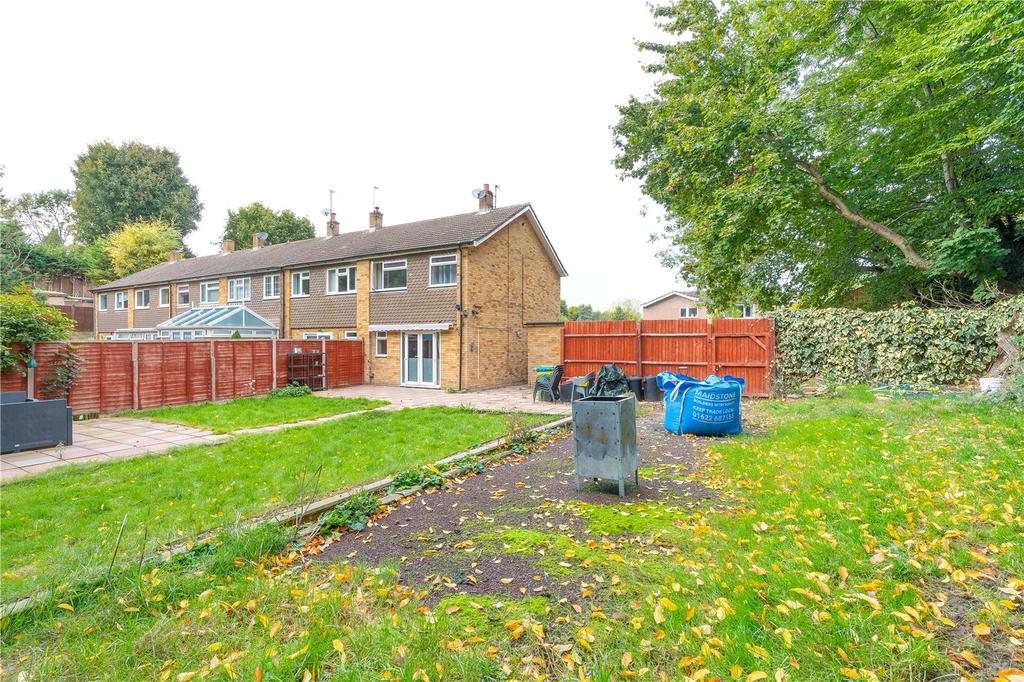 Chapman Avenue, Maidstone, ME15 3 bed house £450,000