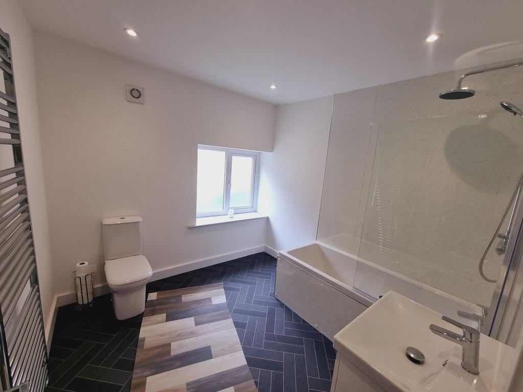 14 A Family Bathroom