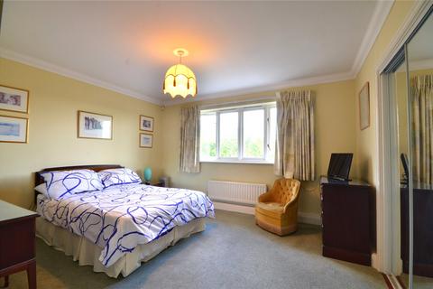 3 bedroom apartment for sale, The Larches, East Grinstead, West Sussex, RH19