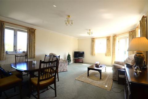 3 bedroom apartment for sale, The Larches, East Grinstead, West Sussex, RH19