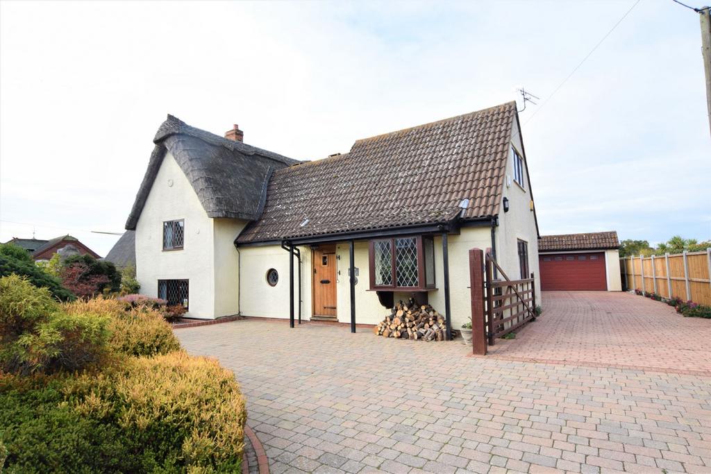 Halstead Road, Kirby Cross, FrintononSea 3 bed cottage for sale £