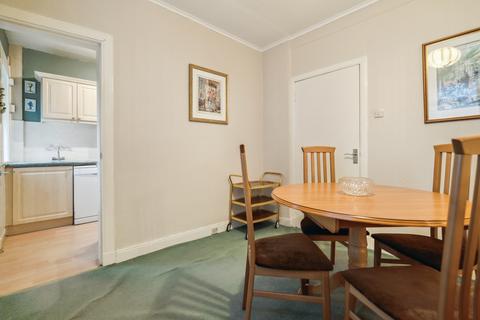 101 Hillview Drive, Clarkston, Glasgow, G76 7JH