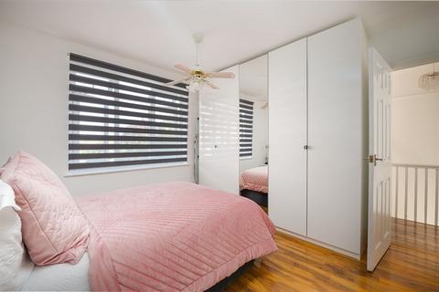 8 Mascalls Lane, Brentwood, CM14 5LR
