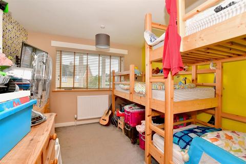 32 Cedar Crescent, Tonbridge, TN10 3QR