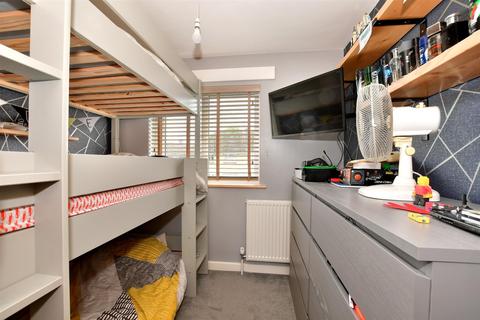 32 Cedar Crescent, Tonbridge, TN10 3QR