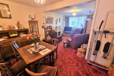 16 East Road, Feltham, TW14 8DQ