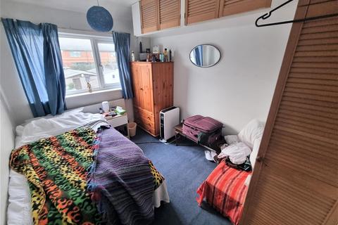 16 East Road, Feltham, TW14 8DQ