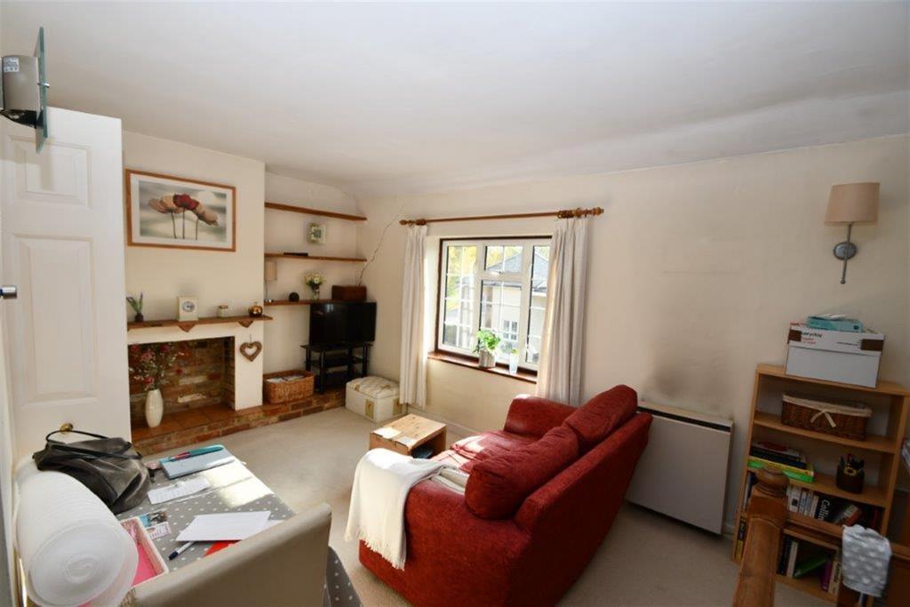 Godalming GU7 1 bed apartment to rent £975 pcm (£225 pw)