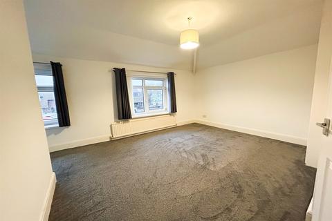 2 bedroom end of terrace house to rent, Mill Lane, Whitburn