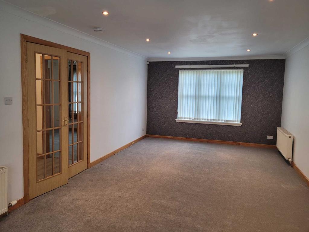 Glasgow Road, Dennyloanhead 5 bed detached house £1,400 pcm (£323 pw)