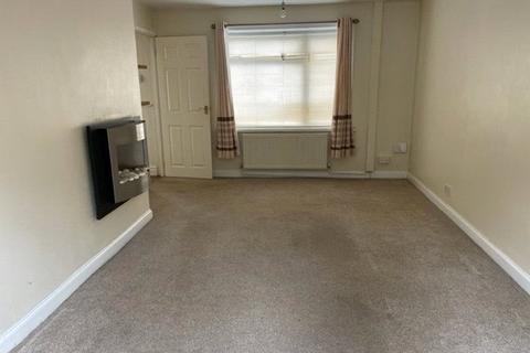 3 bedroom terraced house to rent, Salisbury Drive, Kidderminster, DY11