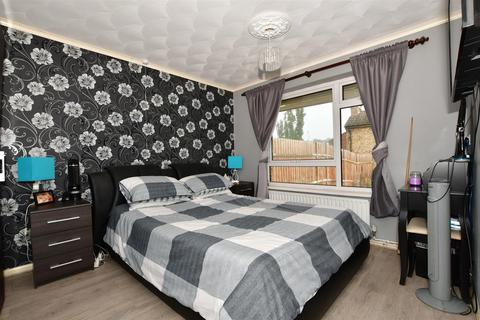 9 Woodhurst Close, Cuxton, Rochester, ME2 1LU