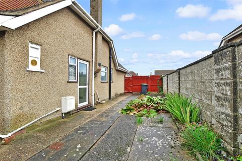 11 Anne Close, Birchington, CT7 9BZ
