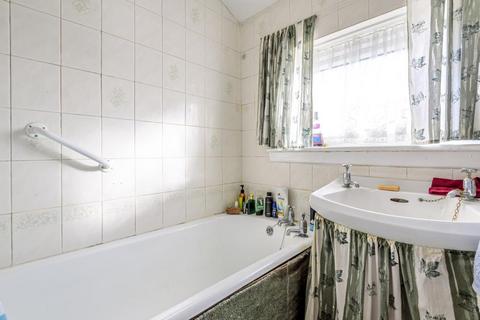 7 Woolford Way, Basingstoke, RG23 8AT