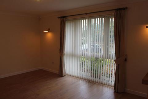 2 bedroom detached bungalow to rent, Swinnertons Lane, Yelvertoft, Northampton NN6 6LS