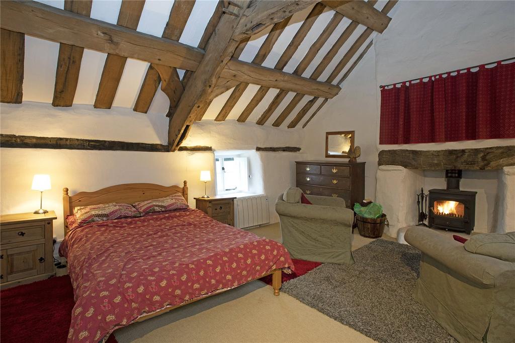 Cae Canol Farmhouse