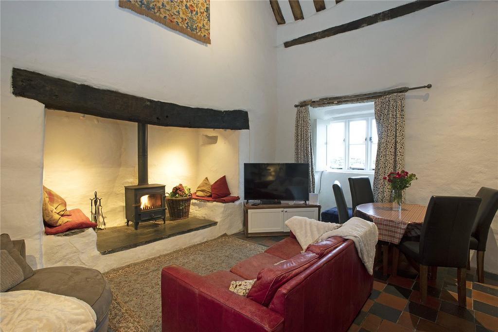 Cae Canol Farmhouse