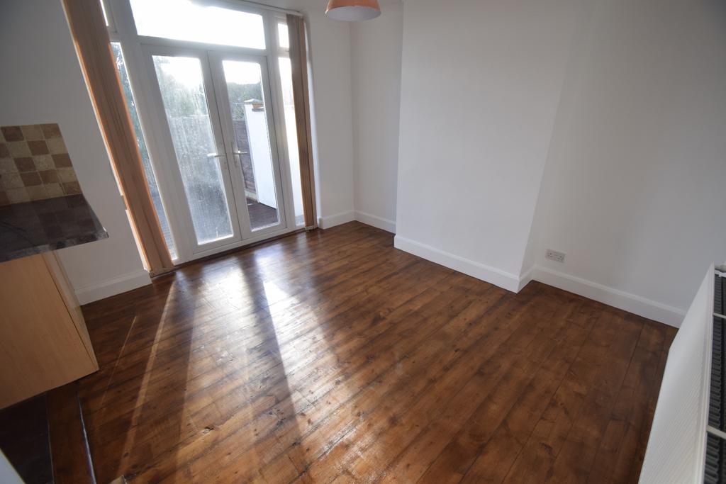 Strathmore Avenue, Luton 3 bed semidetached house £325,000