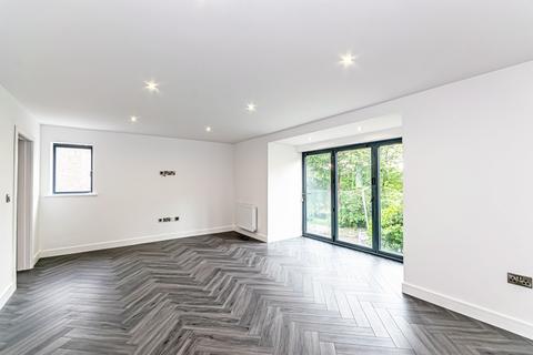 2 bedroom apartment to rent - Menlove Avenue, Liverpool, Merseyside, L18