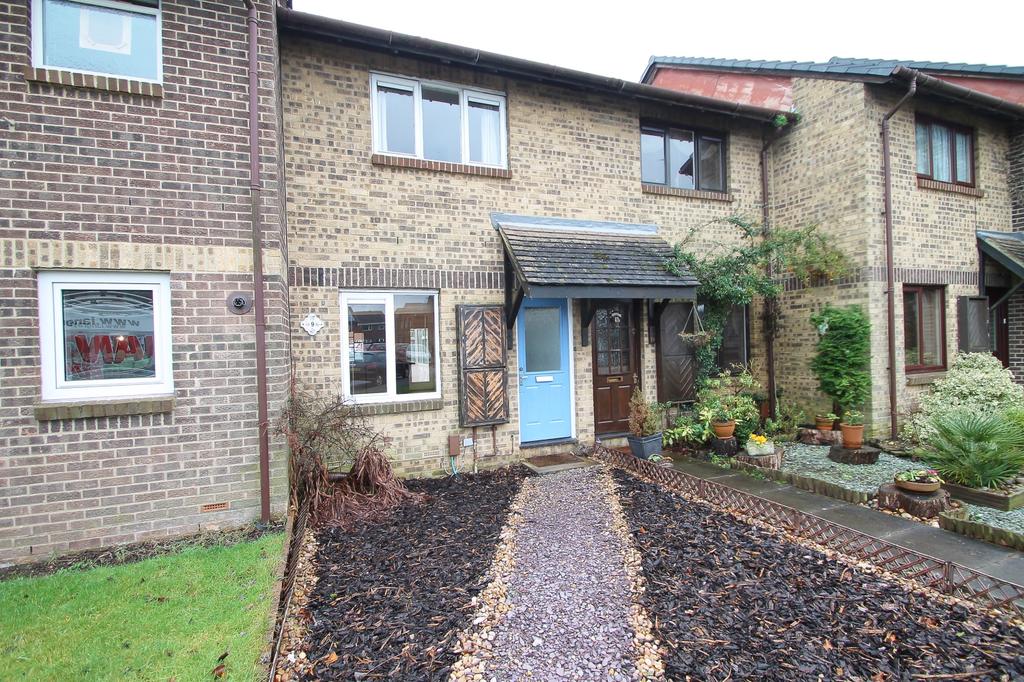 Cromarty Close, Stubbington... 2 bed terraced house £995 pcm (£230 pw)