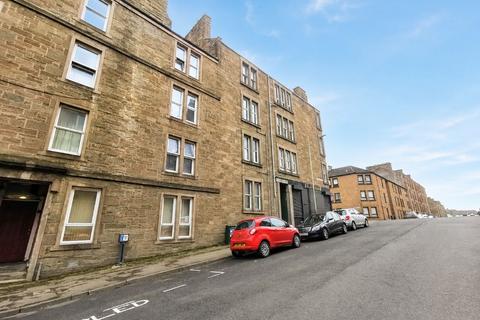 2 bedroom flat to rent, Cleghorn Street, West End, Dundee, DD2